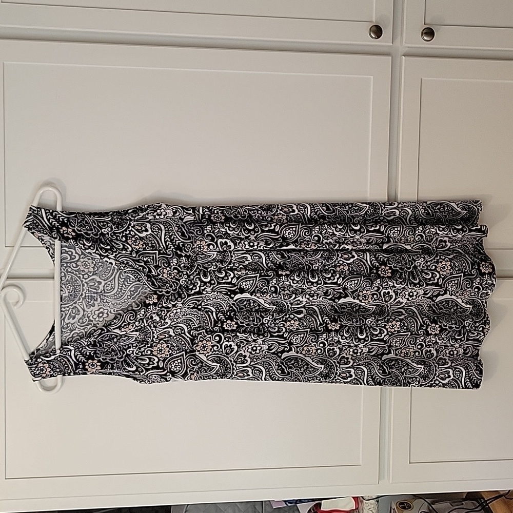 St John's Bay, Black, White, Gold, Petite LG sun dress.